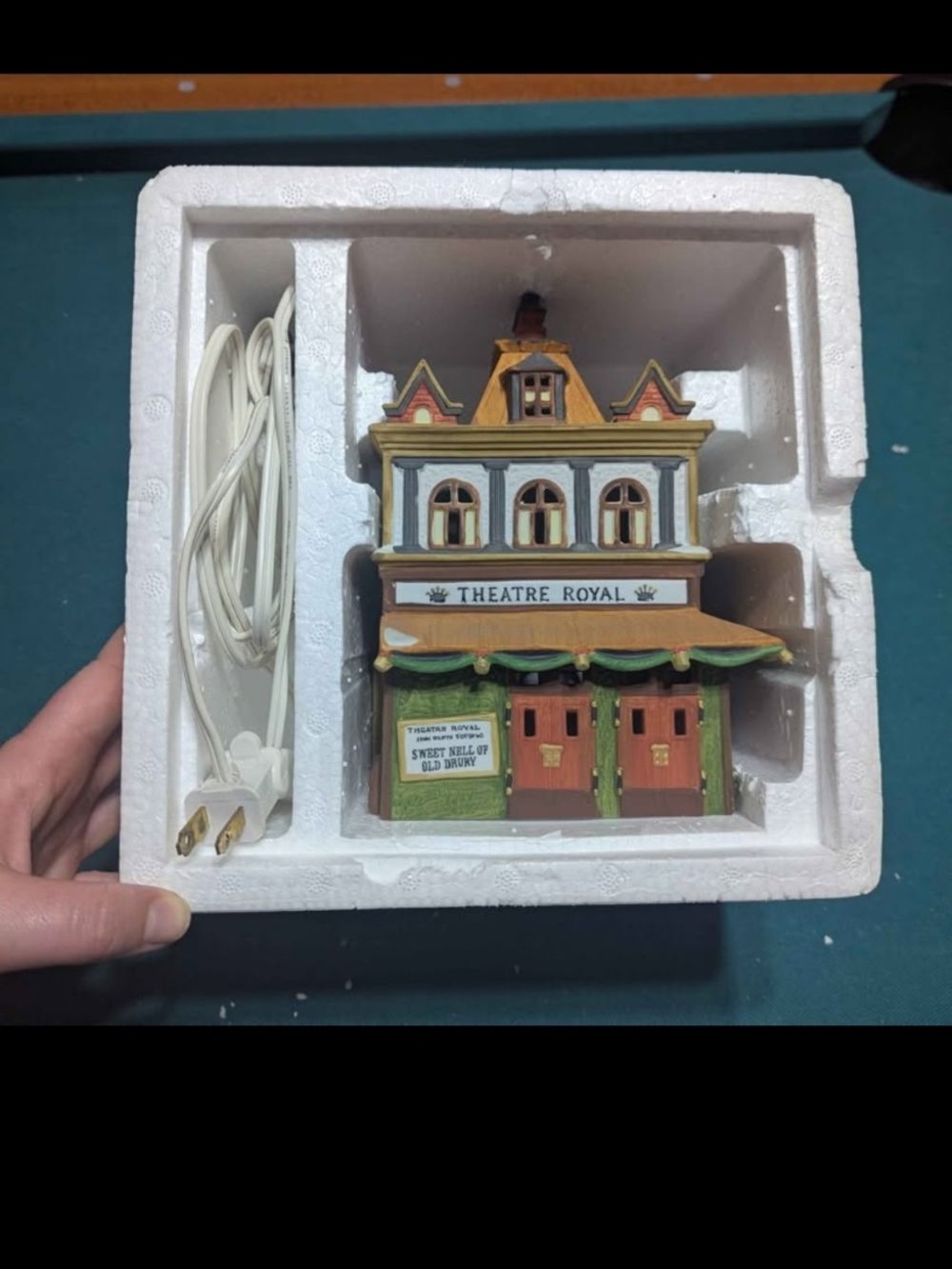 Department 56 - Dickens' Village Series - Theatre Royal